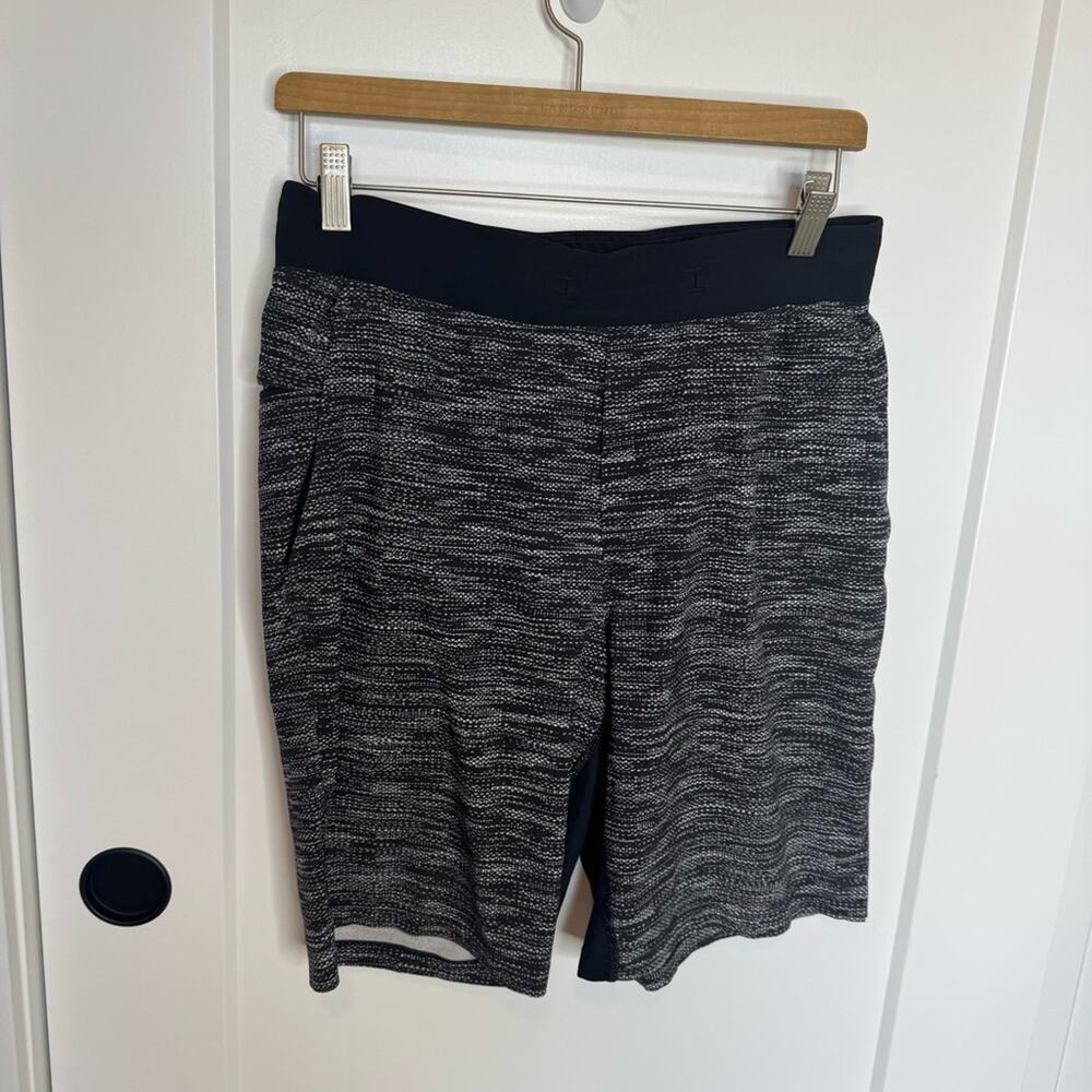 Lululemon T.H.E. Short Linerless 9” Black White Print Running Active Size Medium